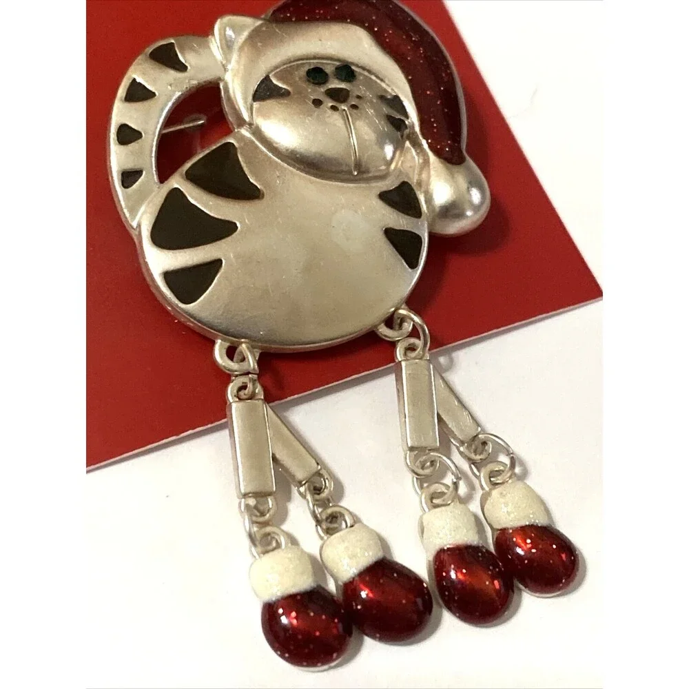 NWT Kohl’s Christmas Cat with Dangling Feet Brooch Santa Hat Enamel Pin 2.5” NEW